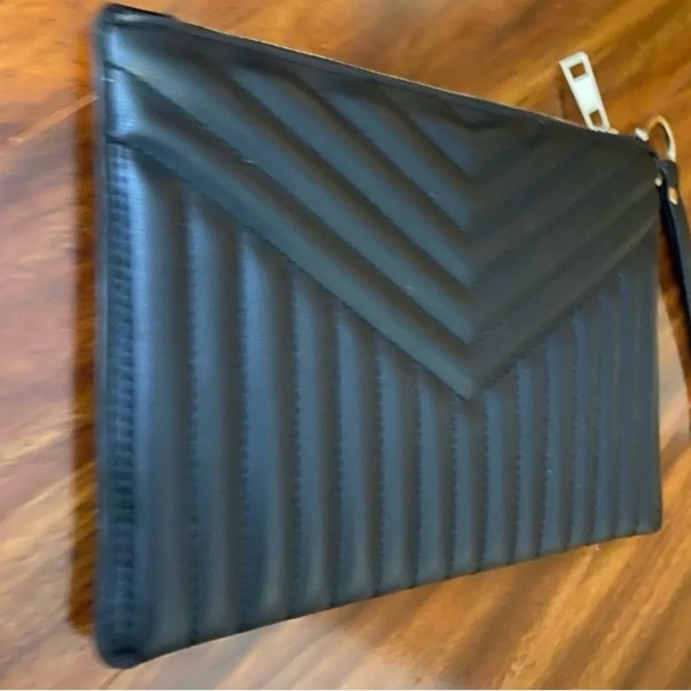 A new day Elegant Black Quilted Clutch - Picture 7 of 7